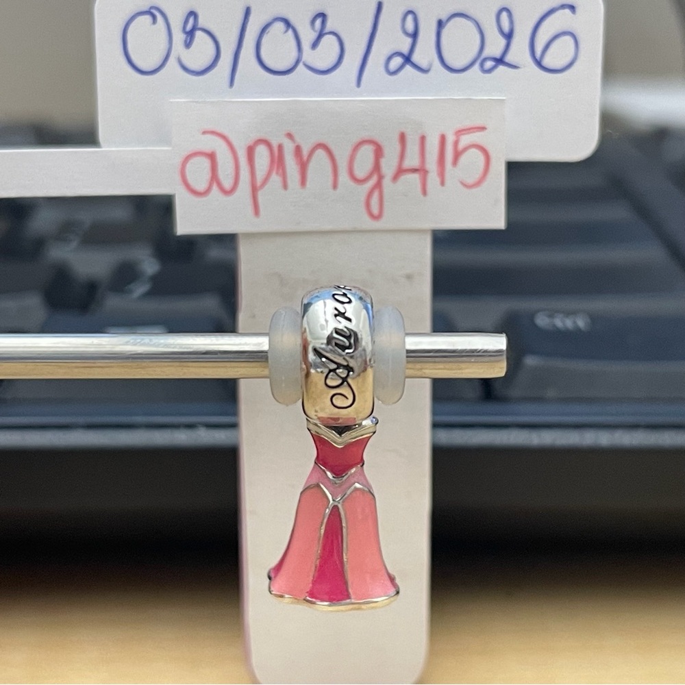 Pandora Disney Aurora Dress dangle - Picture 3 of 12
